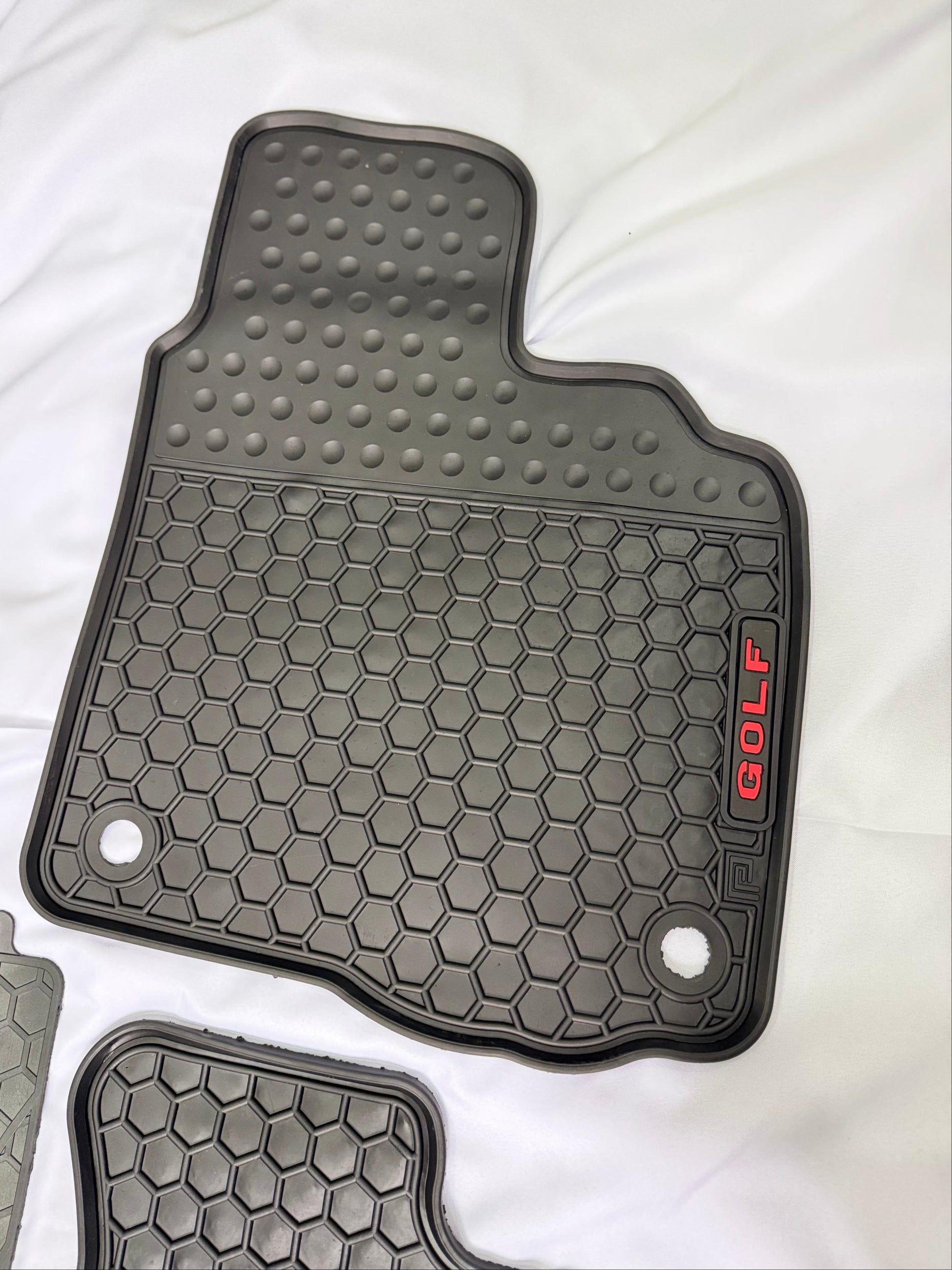 Golf 5/6 Floor Mats Set