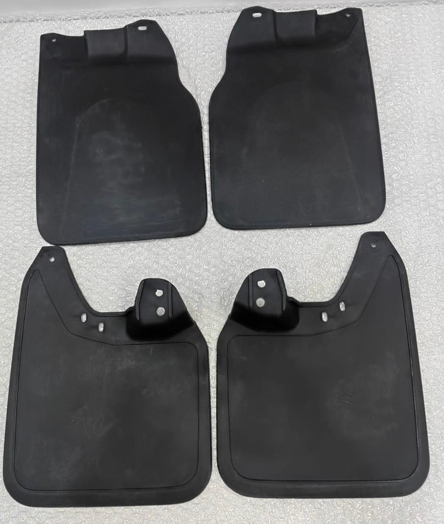 Toyota Hilux YN135 4pc Mud Flaps Set 1989-1995