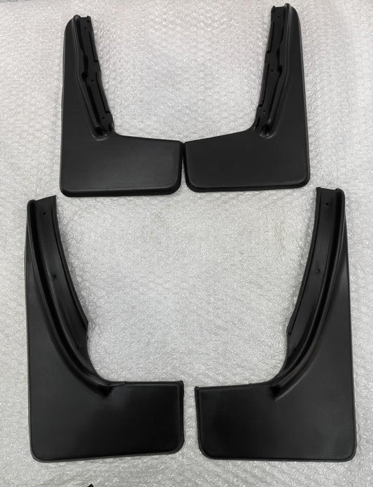 Uno 4pc Mud Flaps Set