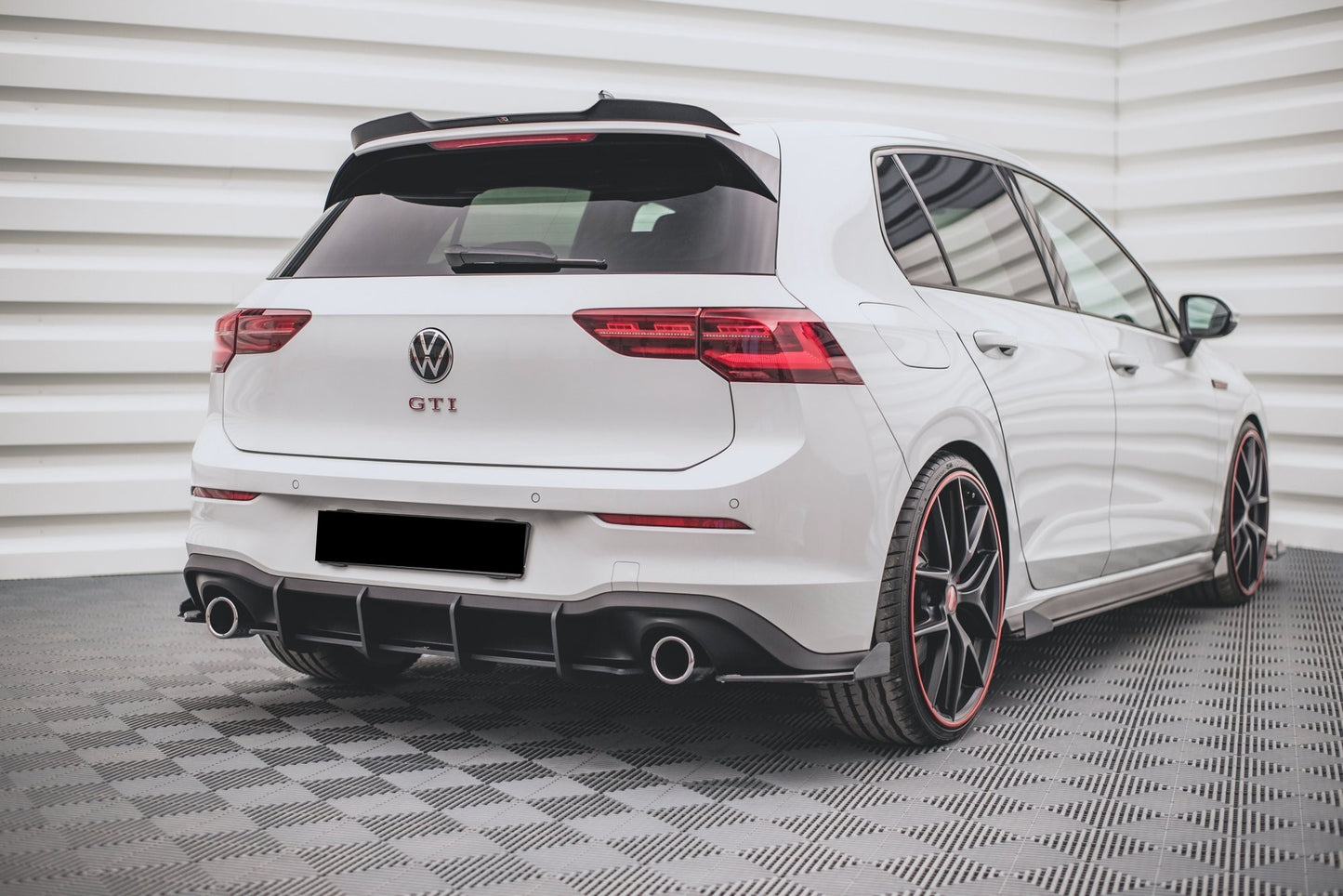 VW GOLF 8 GTI GLOSS BLACK MAXTON DIFFUSER